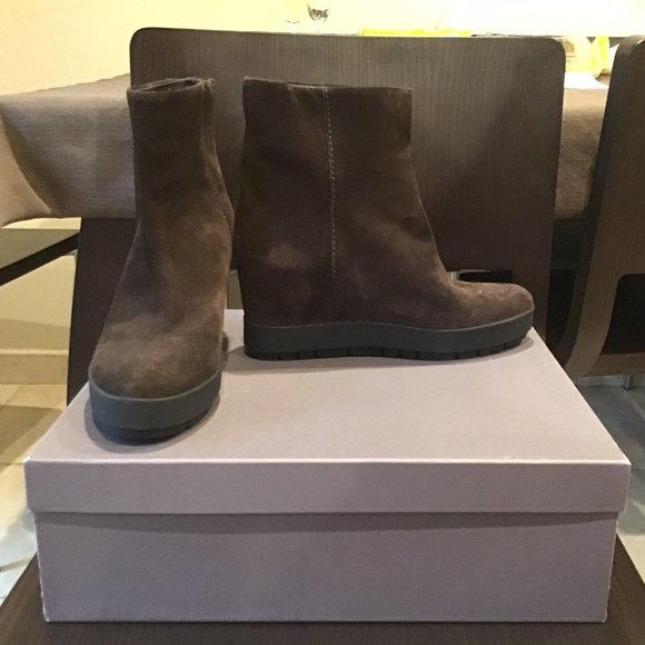 Prada Brown Suede Platform Heeled Ankle Boots Size 8.5 - Picture 1 of 4